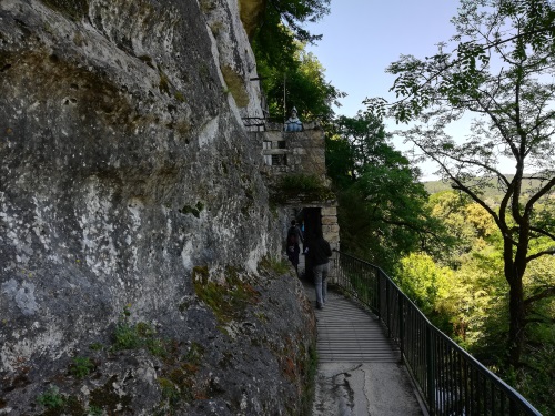 Narrow entry way into the fortress of Roque Saint-Christophe