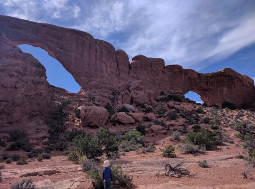 Approaching Windows Arch via the primitive trail, Arches NP, UT